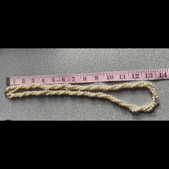 Vintage Twisted Faux Pearl Necklace - Picture 4 of 4